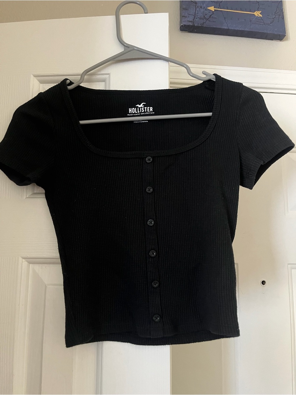 Hollister Black Ribbed Button-Front Short Sleeve Crop Top